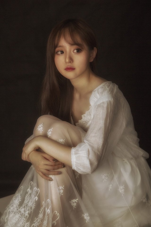 可爱娃娃脸唯美女生蕾丝长裙气质无与伦比写真集 @微相册_新浪看点