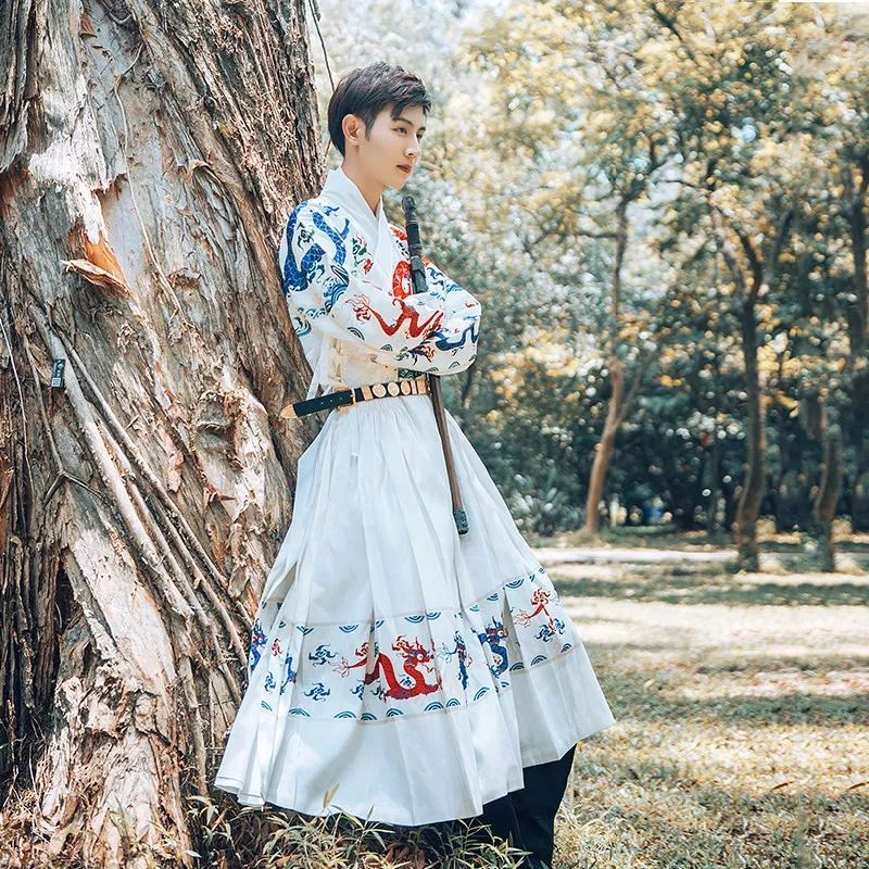 徐娇夏达穿上汉服美如画,仙女们要不要考虑一下?