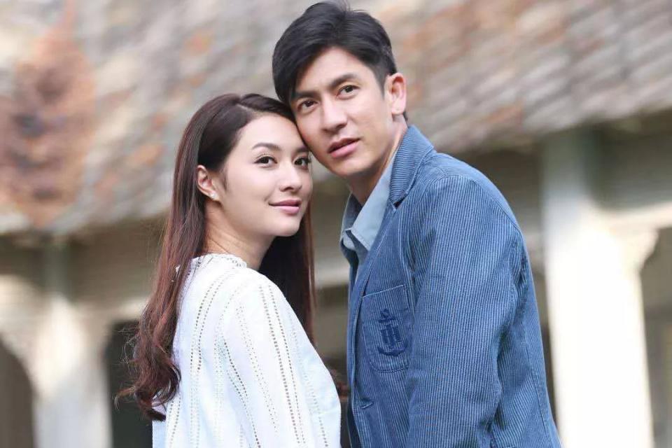 泰剧《时光的魔咒》tik搭档mew,大叔与超能力少女的前世今生!