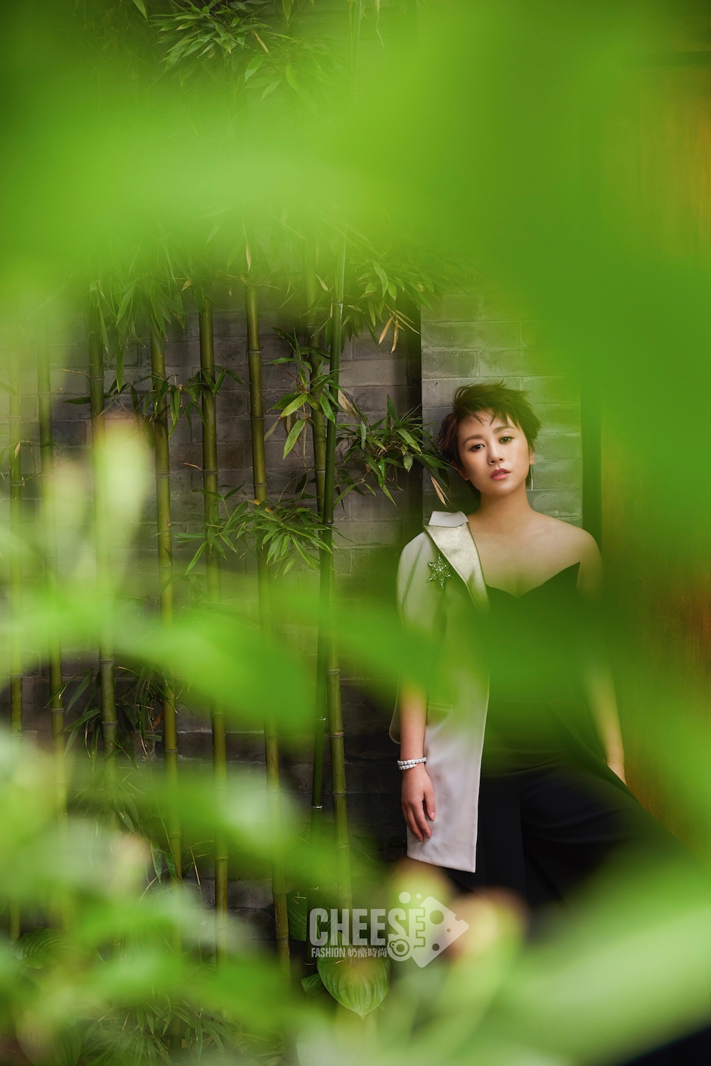 马丽大片新鲜出炉解锁短发女友力