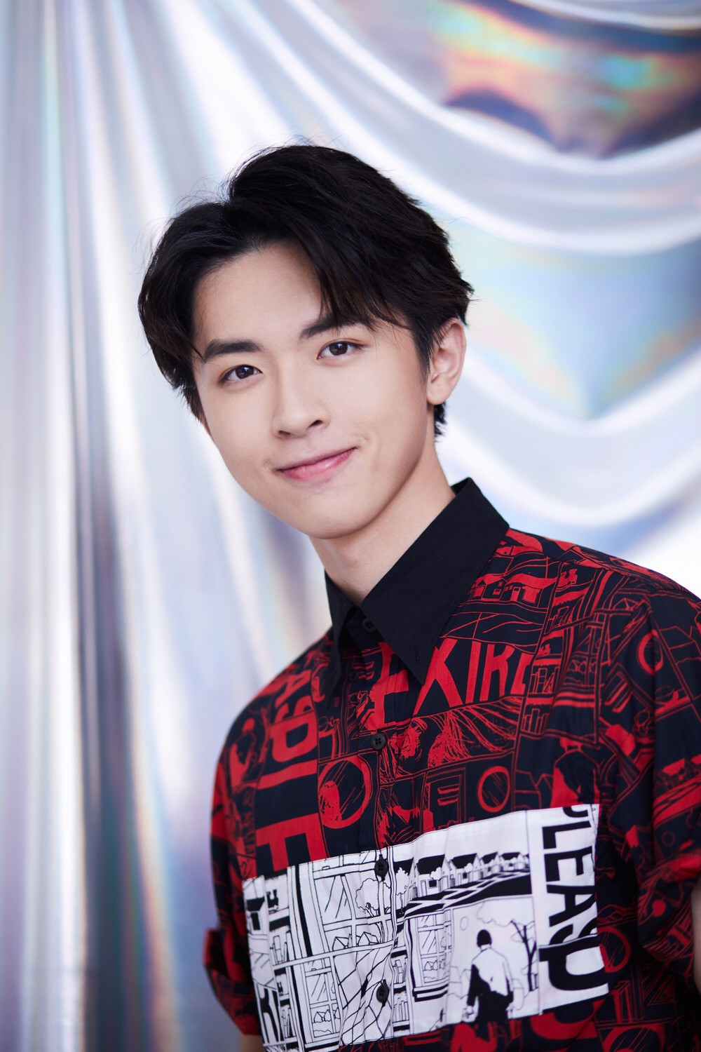 张逸杰亮相影业年度发布会 新剧《网球少年》揭开面纱引期待