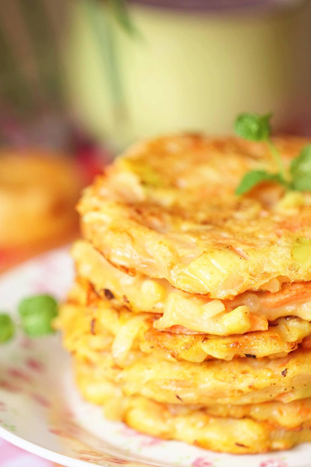 焦香酥脆的土豆丝饼早餐来一块