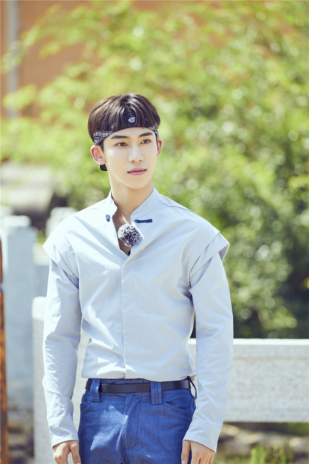 《勇敢的世界》剧照曝光,丁泽仁,黄明昊目光笃定展热血英姿