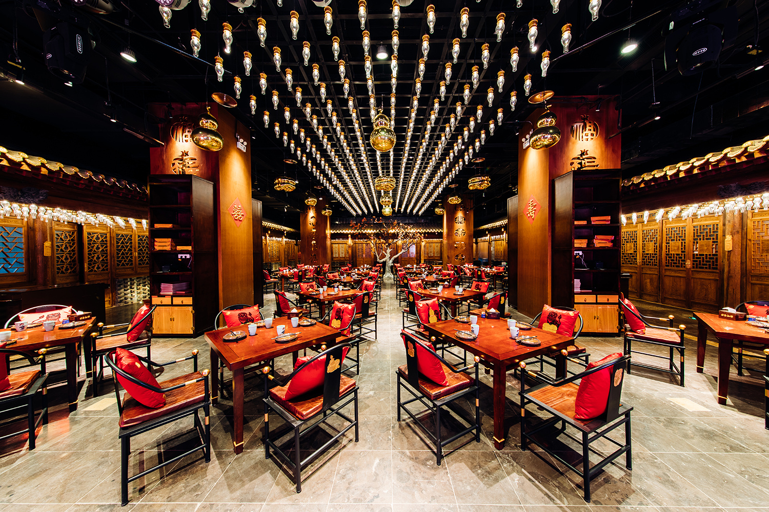 京城家宴第一品牌四世同堂餐厅品牌策划&餐厅室内设计