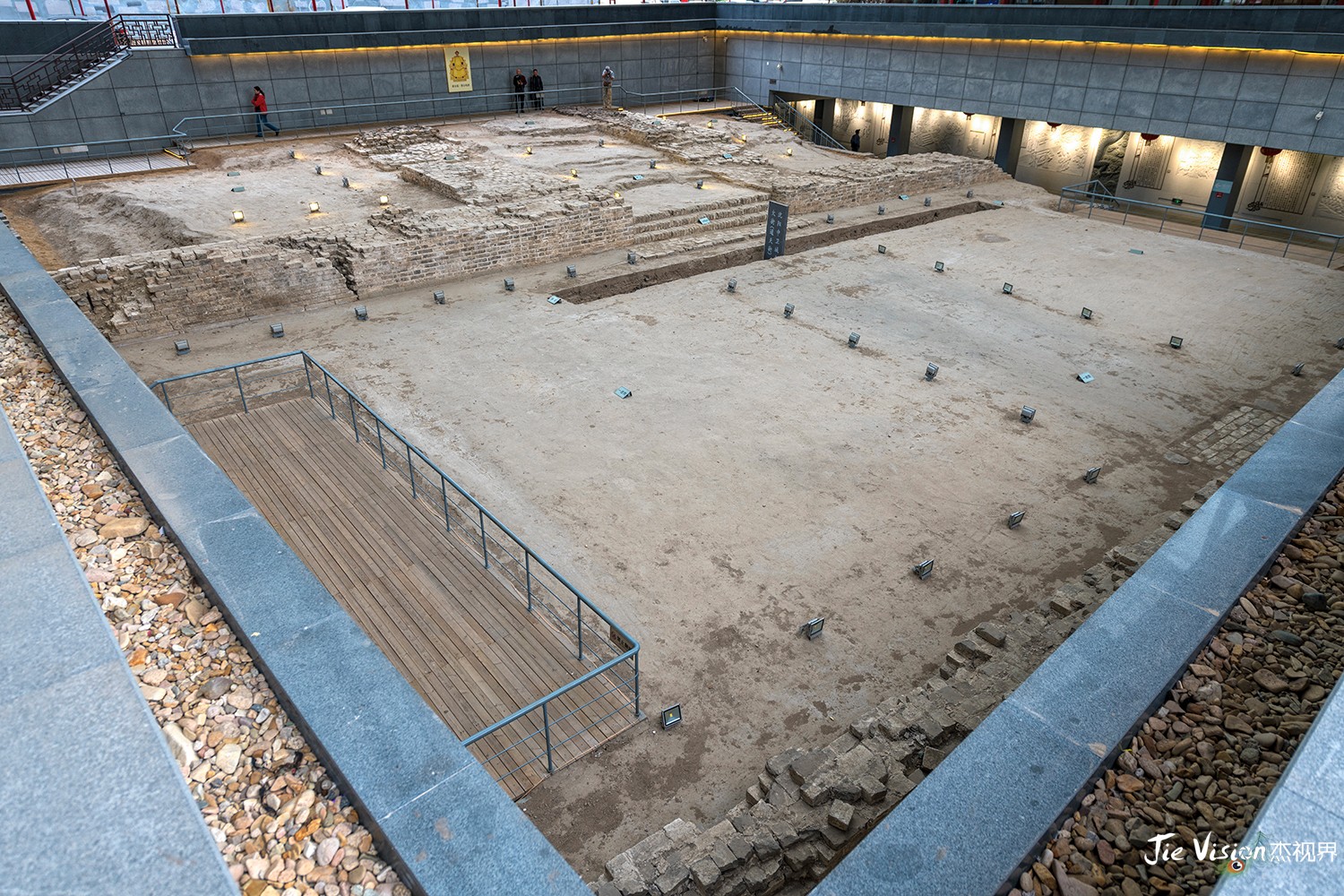 发现了努尔哈赤"汗王宫"的遗址,并且得到了清史专家的初步认定之后