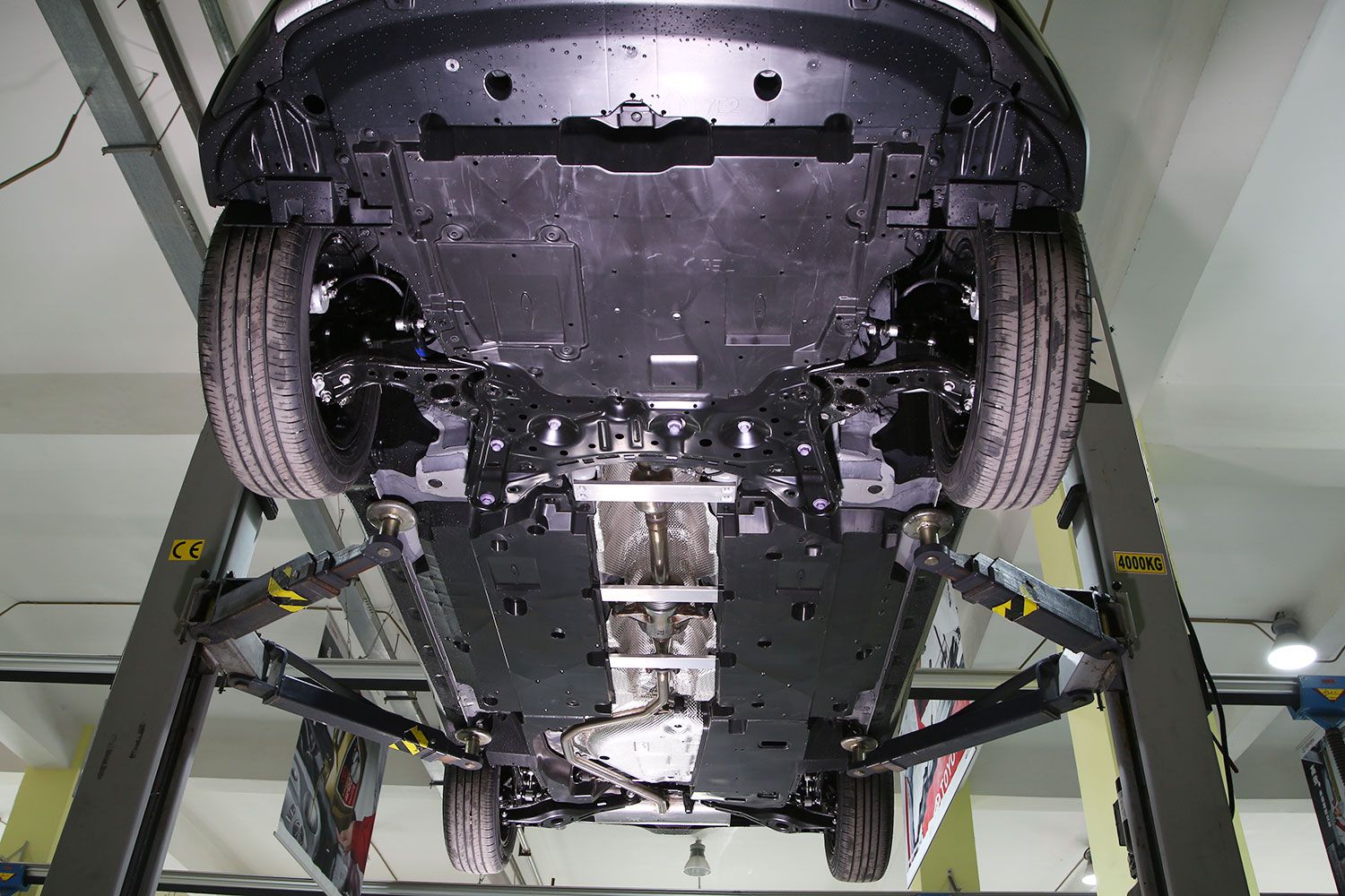 底盘表现超出预期 出自tnga的一汽丰田奕泽 你还觉得价格贵吗?