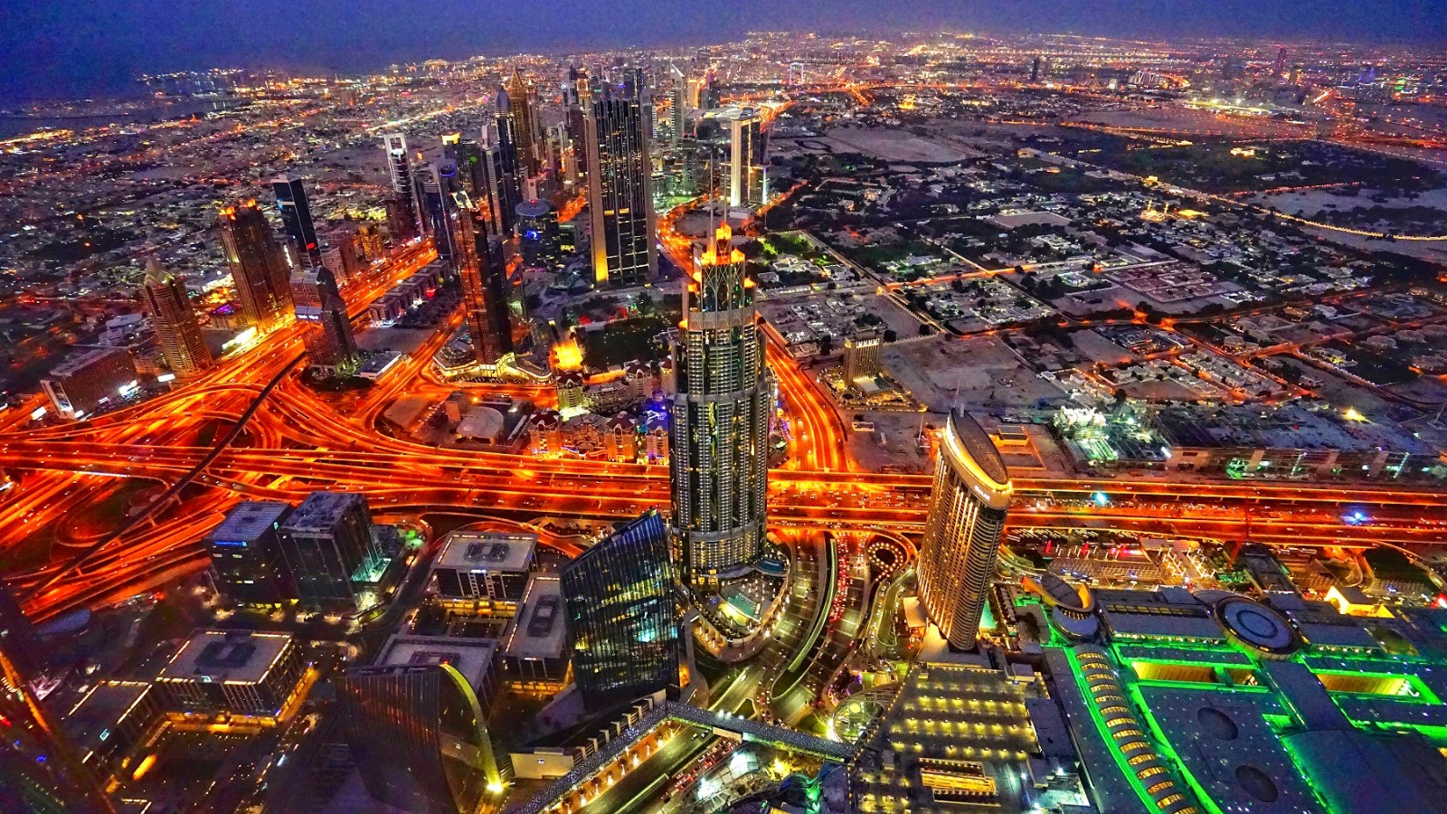 迪拜,作为中东最富有城市,夜景也与众不同!