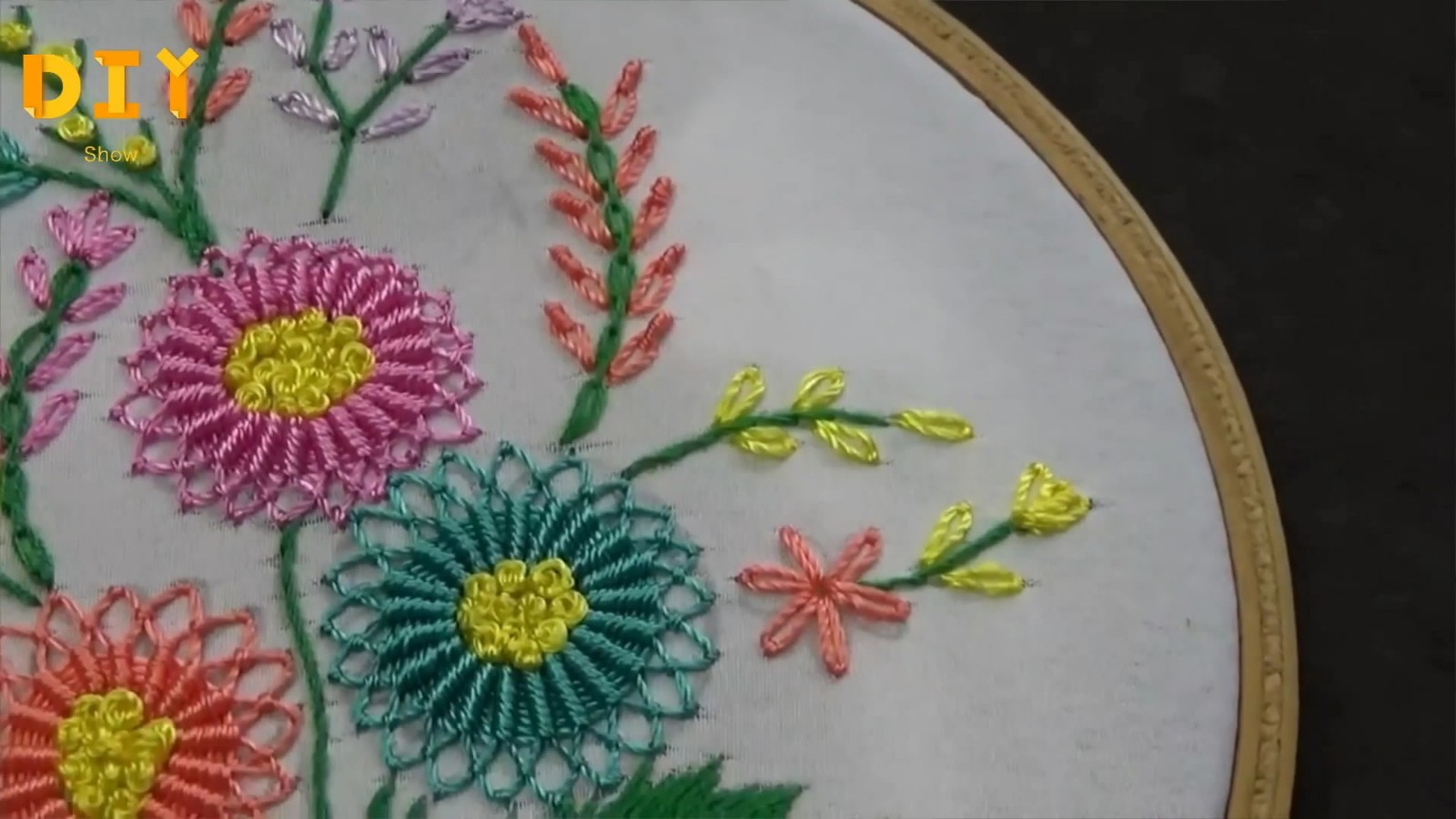 「刺绣diy」花朵图案07的网针刺绣方法(步骤2-2)|刺绣|花朵|图案_新浪