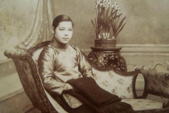 清朝真实老照片:清朝公馆的信使,最后一张是慈禧太后的亲侄女|载泽