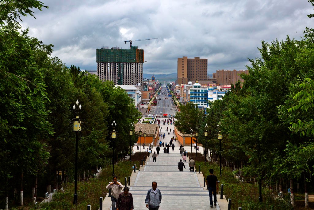 十三敖包 崇尚数字的蒙古族人的重要祭祀载体