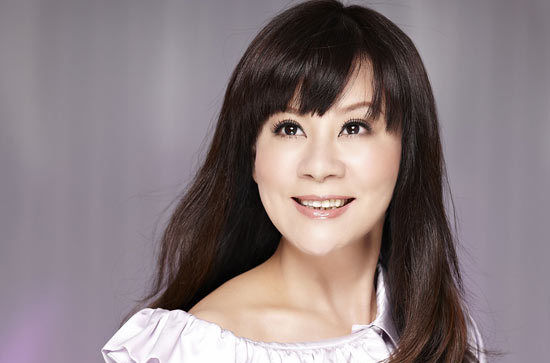 她是一代歌后,女儿和父亲相继离世,晚年为家人重返歌坛