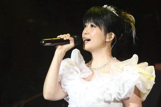 她与杨钰莹被称歌坛玉女掌门人,最火时退出演艺圈,自曝曾想出家