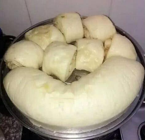 搞笑图片:馒头谁要吃啊,虽然丑了点,但是够你吃几天了