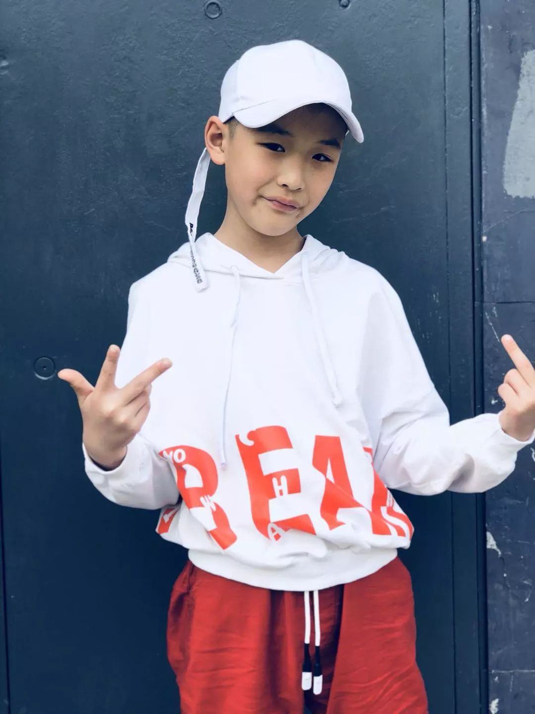 乐维偶像张耀隆参加央视少儿《快乐大巴》录制深受小鹿姐姐喜爱!