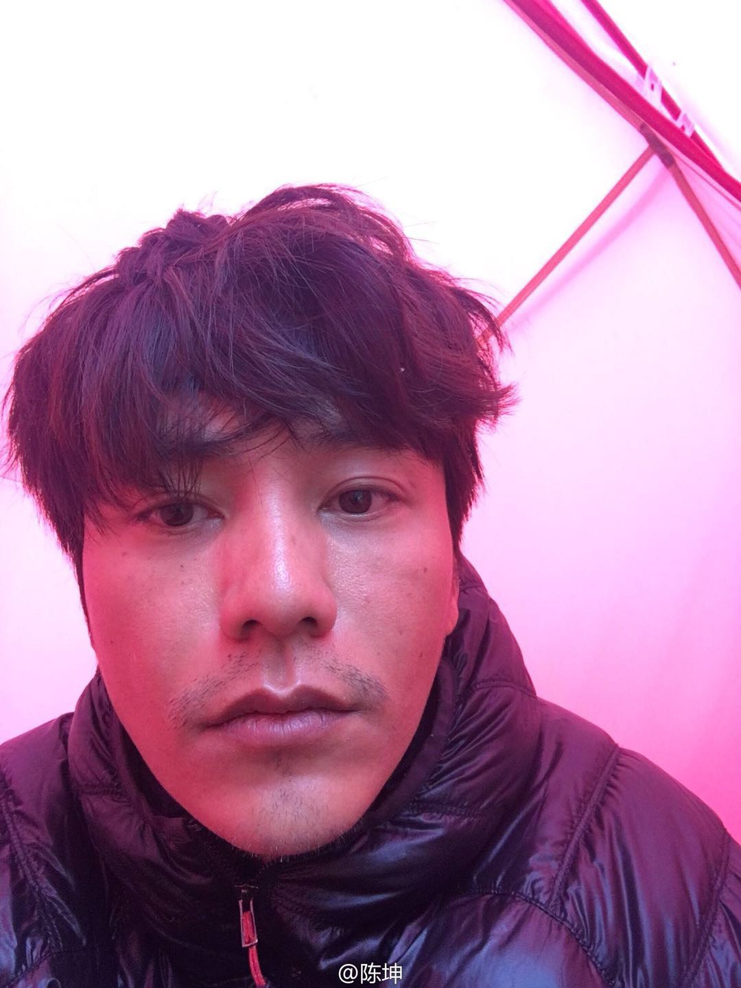 陈坤自曝被同事吐槽自拍丑 网友补刀说得对