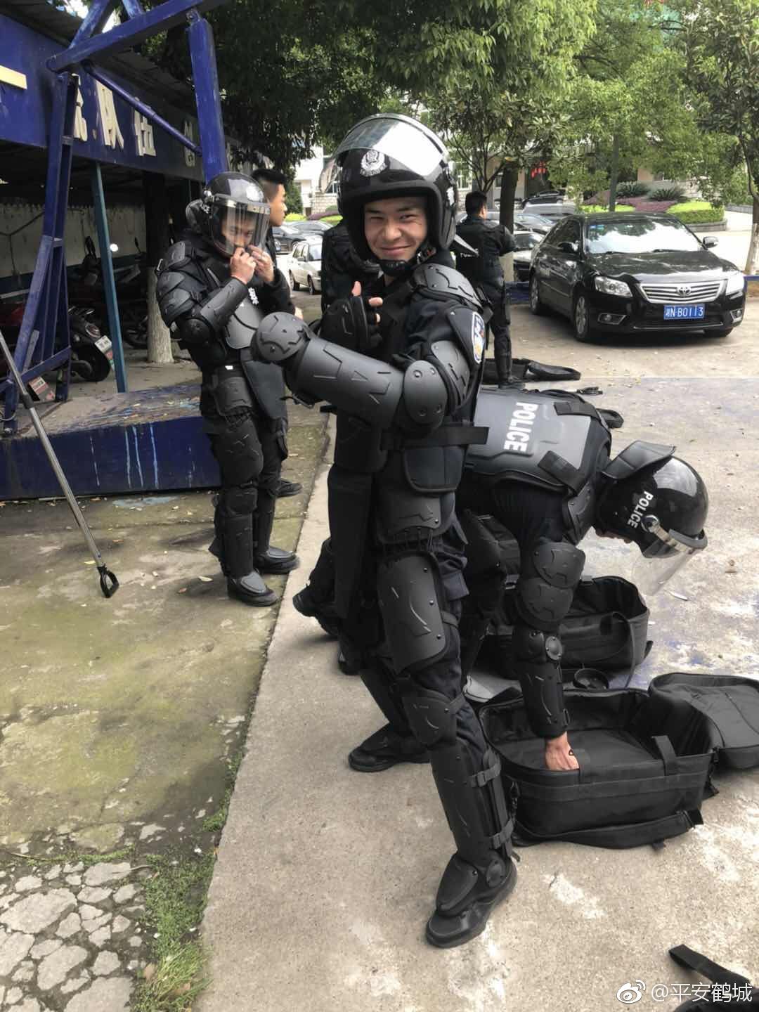 我是怀化市公安局鹤城分局防控中心民警(@平安鹤城)