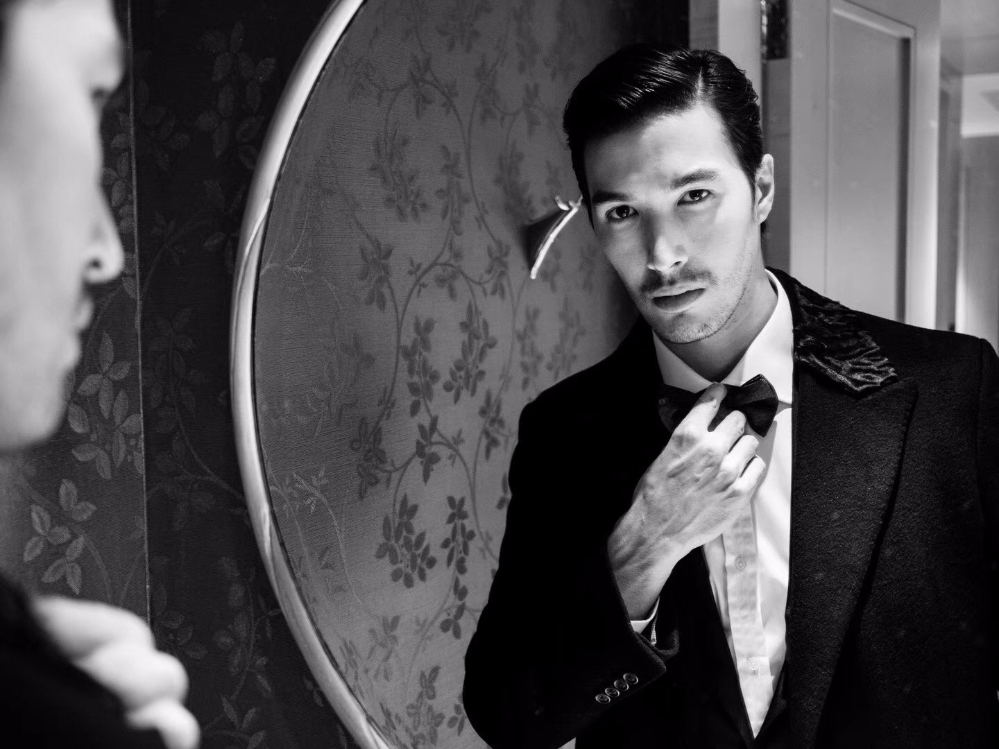 锦荣黑白大片质感高级 尽显贵族绅士范儿