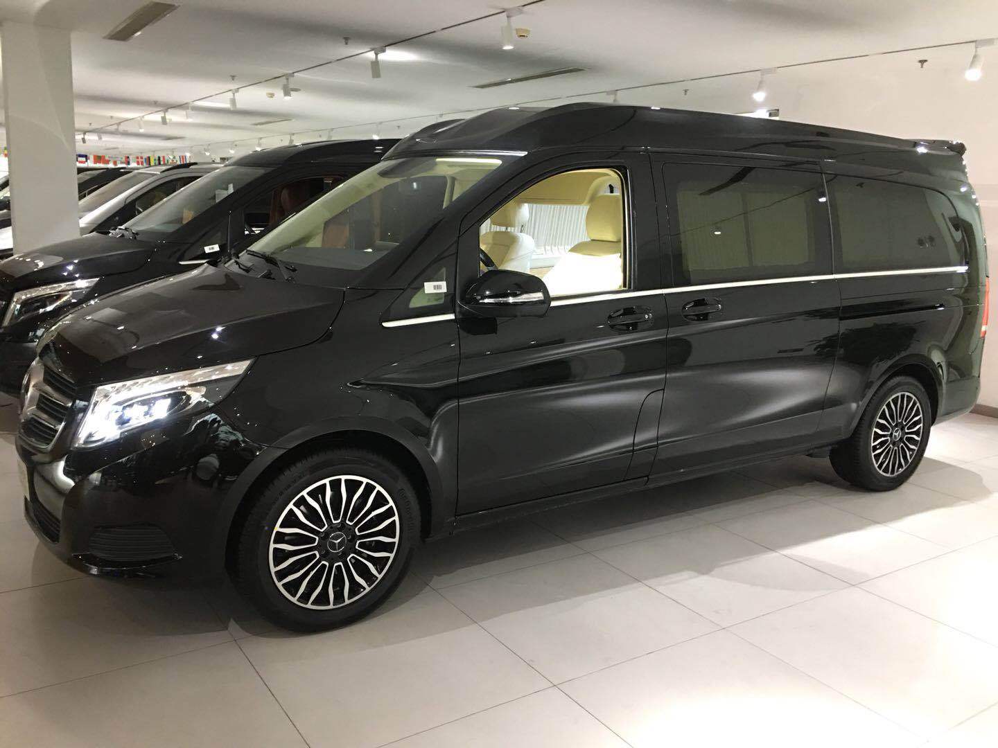 立足高端商务车中的奔驰v260