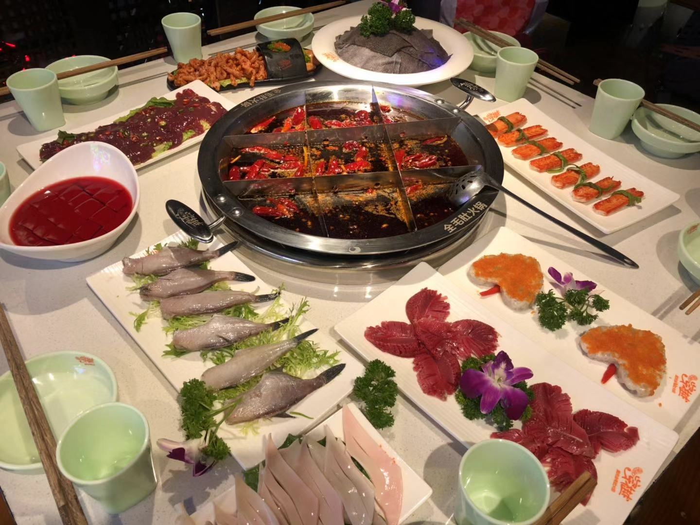 牛油火锅：味蕾上的极致诱惑