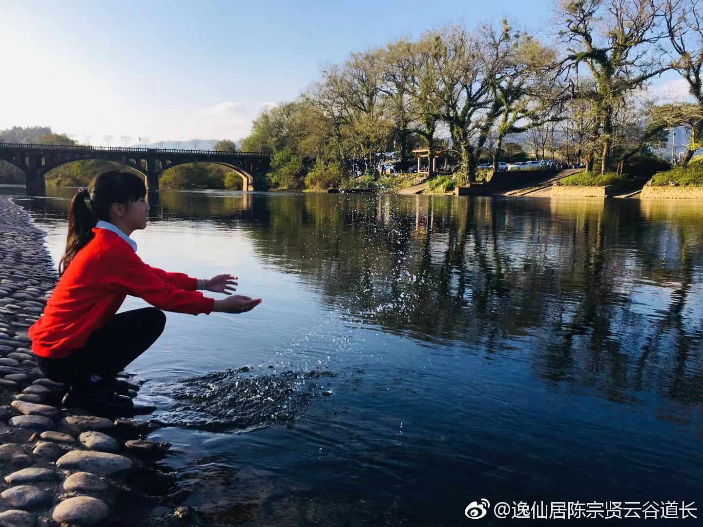 初冬雲遊武夷山九曲溪畔識佳茗紅袍印象親情贊至親家人迎宗賢