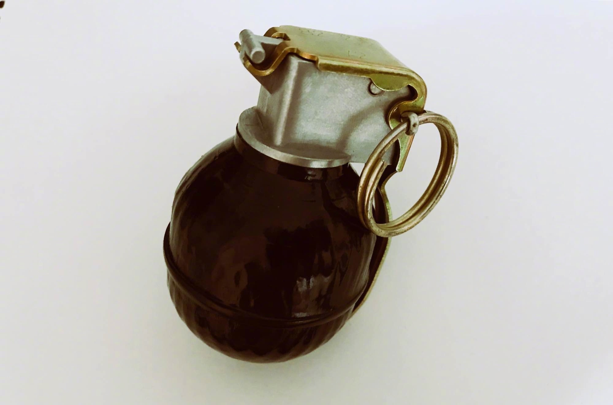 独特的822式手榴弹