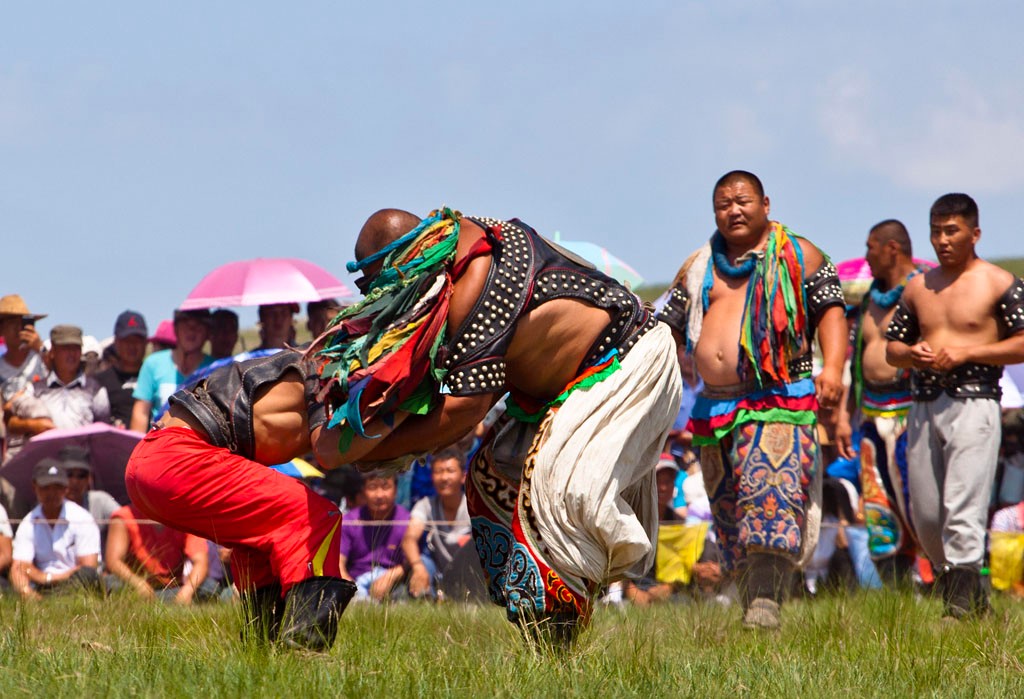 博克独具草原民族风格的体育娱乐活动