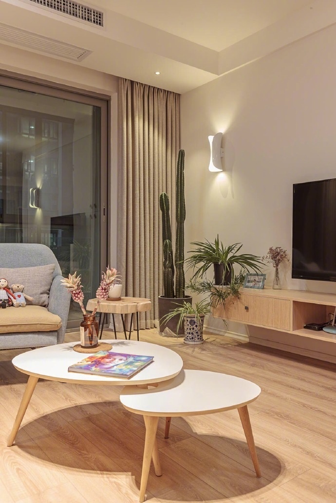 自然简约的家,原木的选用,让家在本身的朴素淡雅中