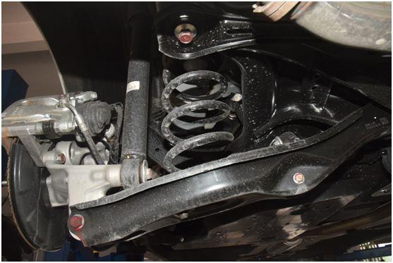 雅阁:"让驾驶有乐趣!"咋整?看底盘