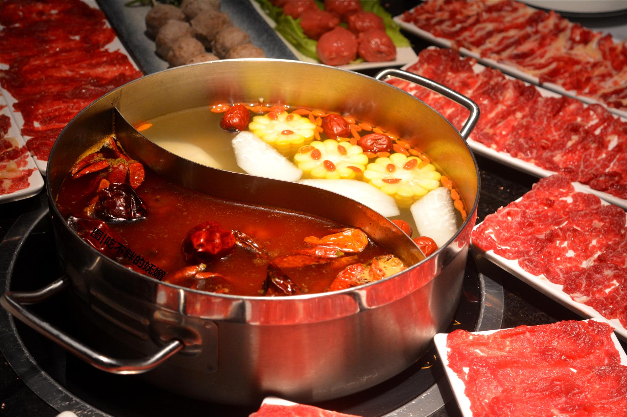 潮汕鲜牛肉一盘不到15元?点满一桌,来涮鸳鸯锅,这才牛嘛!