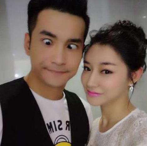 现实中的文松,也是一位人生赢家,文松的妻子叫刘流,本名刘美钰,黑龙江