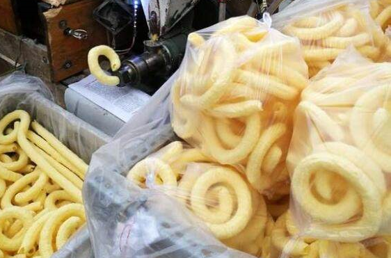 80后正宗的街边小吃,你吃过几种?图3才是最"痛苦"的回忆!