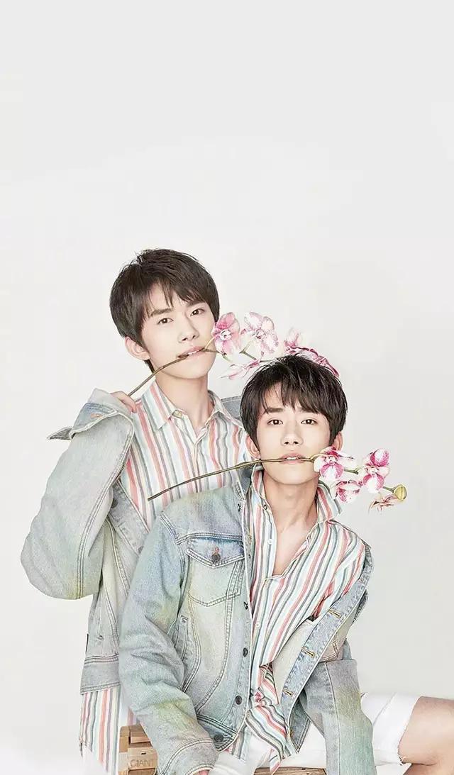 易烊千玺 你是我的 小秘密|易烊千玺|小秘密|素材_新浪新闻