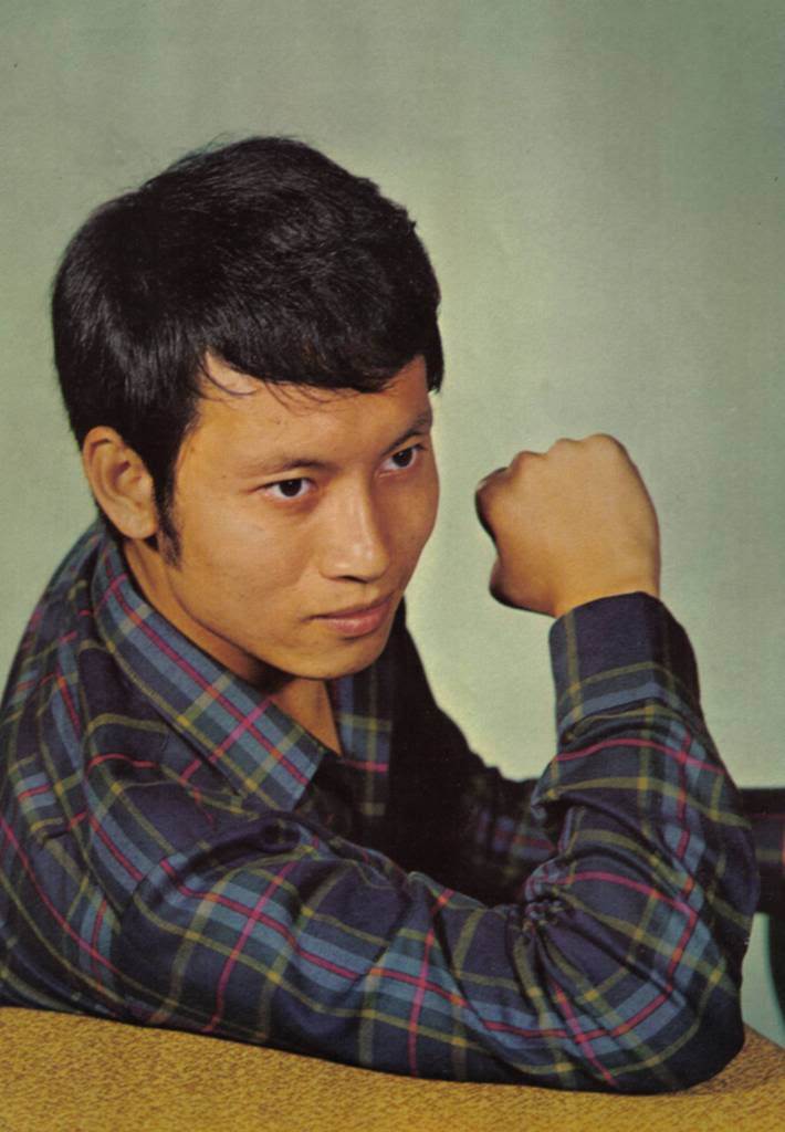 邵氏大侠演员岳华去世享年76岁曾出演珠光宝气贺峰