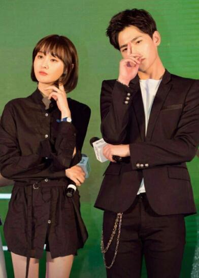 郑爽全程娇羞,网友:假戏真做,有恋情的是他俩|郑爽|胡彦斌|杨洋_新浪