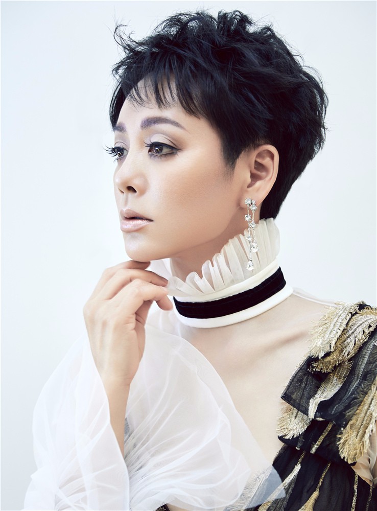 大玉儿深情歌声引回忆 宁静跨界舞台重现《孝庄秘史》主题曲