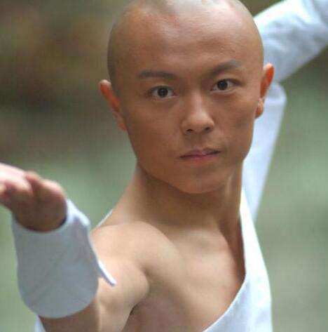 他从小跟李连杰混,如今江郎才尽开始接烂片|李连杰|谢苗|新少林五祖