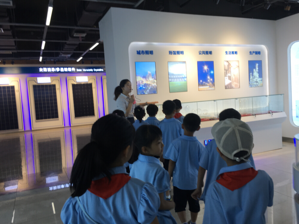 点亮希望 放飞梦想----山师附二小参观力诺科技园