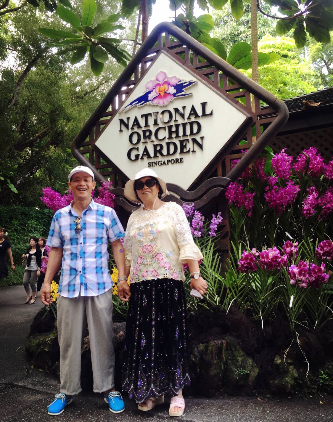 柳岩宣布父亲离世，曾做运货工养活一家人，晚年因为女儿一身名牌