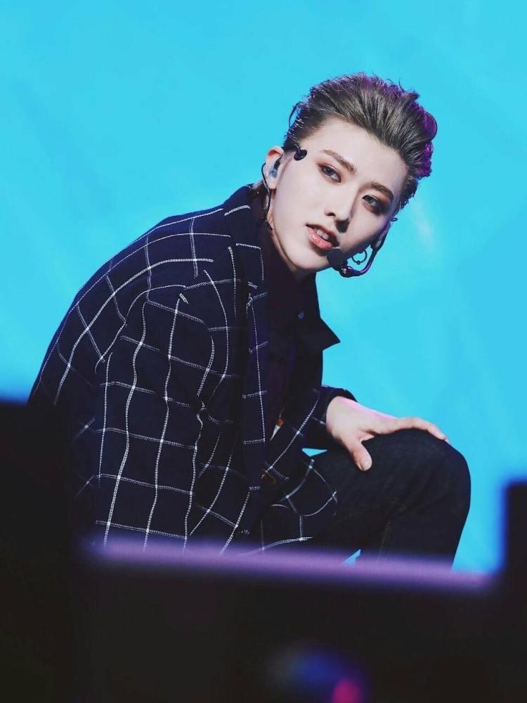 明星年收入排行,都是上亿起!真是贫穷限制了我