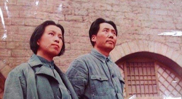 林彪生平最满意这张照片, 叶群看到直摇头!|林彪|江青|叶群|毛泽东选集|摄影_新浪新闻