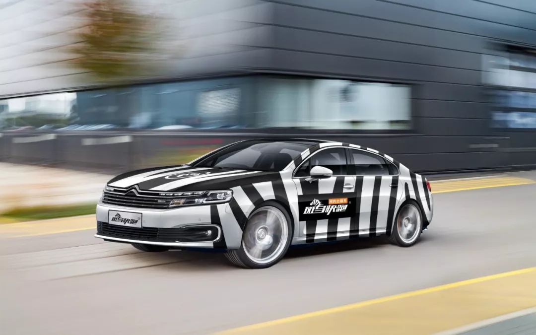 斑马快跑七月斑马汽车销售突破两万台完成了一次完美的跨界