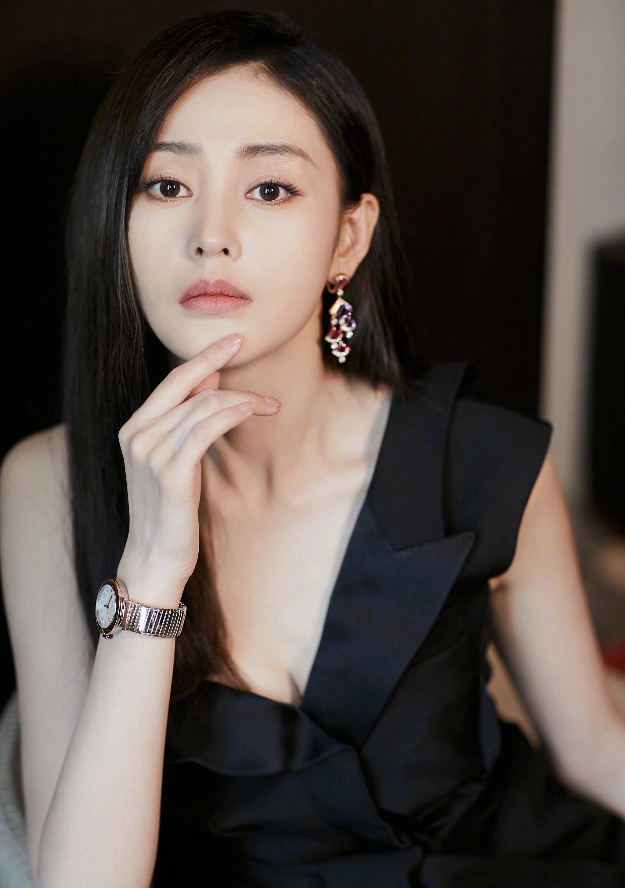 那是因为你还没有等到她这两部剧