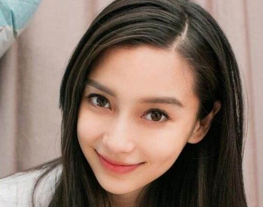 杨幂baby赵丽颖唐嫣花旦为啥都是大额头你的额头呢