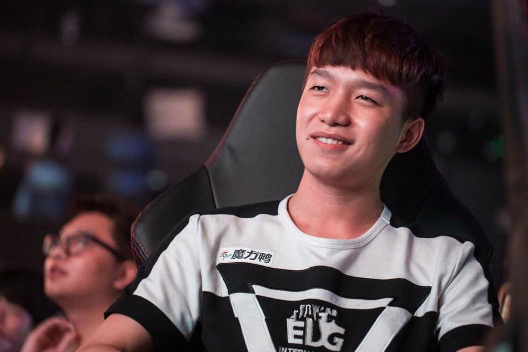 lol:洲际赛夺冠厂长却遭嘲讽?都没上场居然还有奖牌