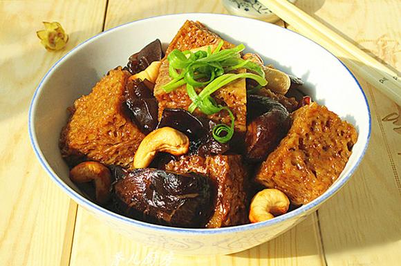 今日分享:上海家常菜四喜烤麸的做法,烤麸口感鲜甜,营养丰富