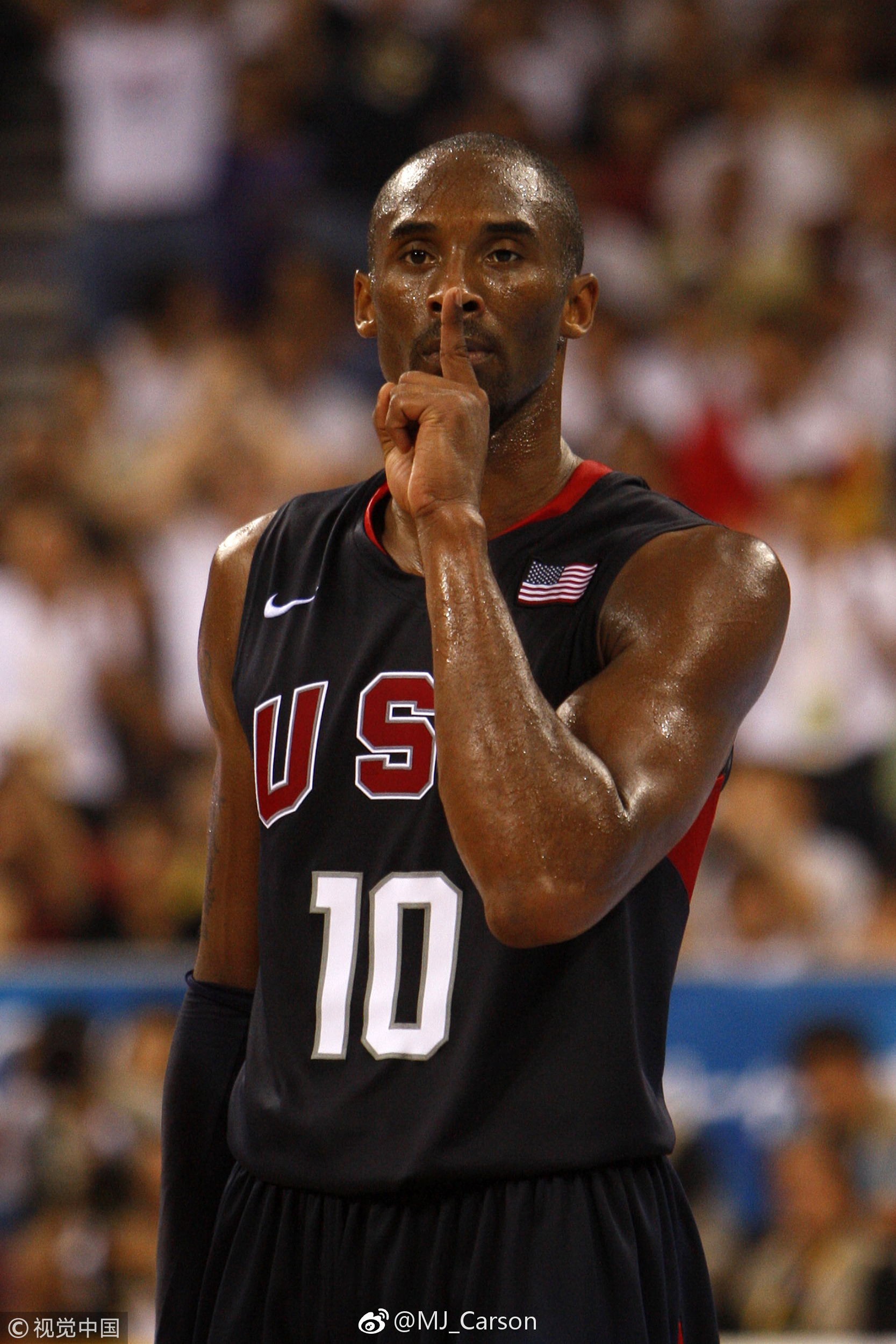 看完udol篮球和科比训练营发的合影照片就想问一下kobebryant