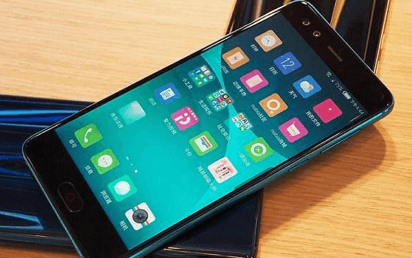 双面玻璃 骁龙653 6g 四摄,拍照性能强悍,可惜无快充!