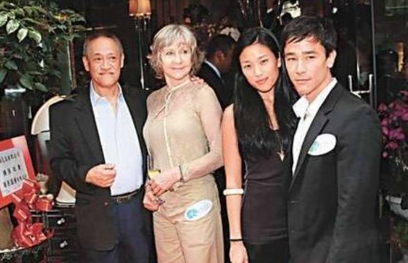 79岁喜剧演员吴耀汉,与英国妻子相守半世纪,混血儿子成男神