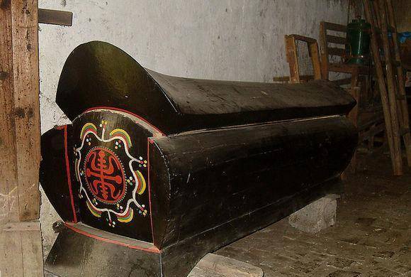 壕买宝马当棺材下葬网友贫穷限制了我的想象力