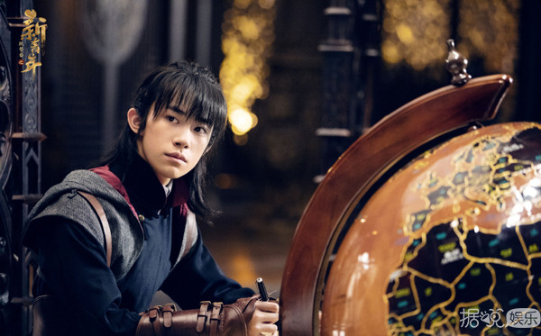 易烊千玺大学想谈恋爱?粉丝看到他的漂亮女同